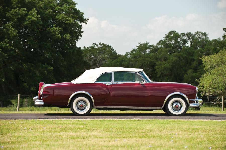  Packard Caribbean Convertible Narrow 1953 года  (фото 17 из 20)